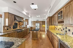 10685 N Summer Moon Pl, Oro Valley, AZ 85737 - Photo 17