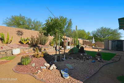 760 W Rio Teras, Green Valley, AZ 85614 - Photo 3