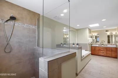 1300 E Via Entrada, Tucson, AZ 85718 - Photo 23