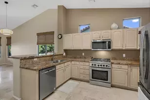 7718 W Madrigal Dr, Tucson, AZ 85743 - Photo 11