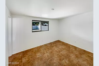 8558 E Ruby Drive, Tucson, AZ 85730 - Photo 5