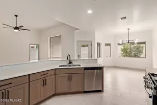 1374 W Blooming Desert Way, Oro Valley, AZ 85737 - Photo 15