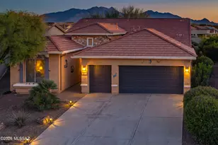 2212 E Bluejay Bluff Ln, Green Valley, AZ 85614 - Photo 1