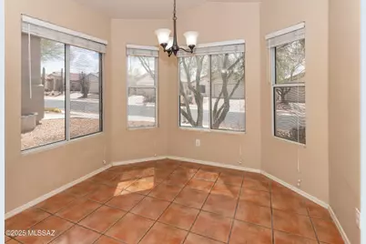5566 W Dove Of Peace Drive, Marana, AZ 85658 - Photo 11