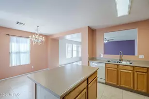 10163 E Sunset Meadow Pl, Tucson, AZ 85747 - Photo 17