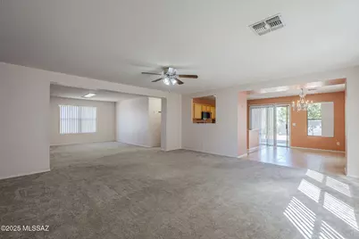 10163 E Sunset Meadow Place, Tucson, AZ 85747 - Photo 5