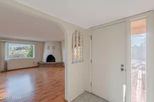 939 S Las Lomas Cir, Green Valley, AZ 85614 - Photo 3