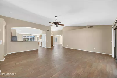 38482 S Sand Crest Drive, Saddlebrooke, AZ 85739 - Photo 11