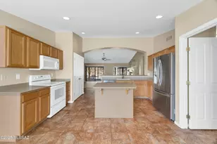 38482 S Sand Crest Dr, Saddlebrooke, AZ 85739 - Photo 17