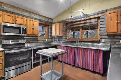 450 Costello Lane, Patagonia, AZ 85624 - Photo 11
