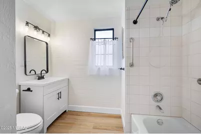 435 S Paseo Lobo #B, Green Valley, AZ 85614 - Photo 9