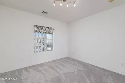 7653 W Starry Night Lane, Tucson, AZ 85743 - Photo 21
