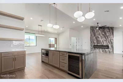 3901 W Ironwood Hill Drive, Tucson, AZ 85745 - Photo 7