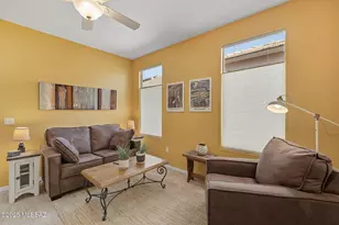 897 N Delacroix Dr, Green Valley, AZ 85614 - Photo 7