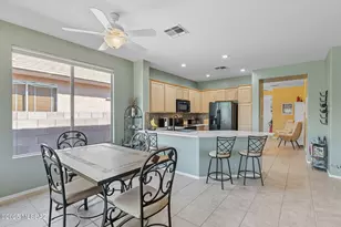 897 N Delacroix Dr, Green Valley, AZ 85614 - Photo 13