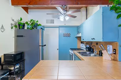 910 N Alvernon Way #B, Tucson, AZ 85711 - Photo 7