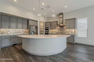 525 N Sonoma Vista Dr, Green Valley, AZ 85614 - Photo 11