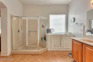 506 N Michelangelo Dr, Green Valley, AZ 85614 - Photo 21