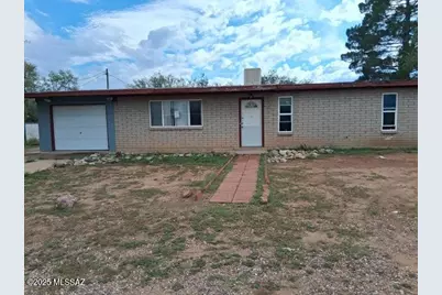 28 E Hawthorne Street, Huachuca City, AZ 85616 - Photo 1