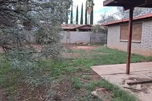 28 E Hawthorne St, Huachuca City, AZ 85616 - Photo 7