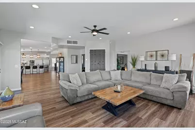 4911 W Placita De Los Vientos, Tucson, AZ 85745 - Photo 9