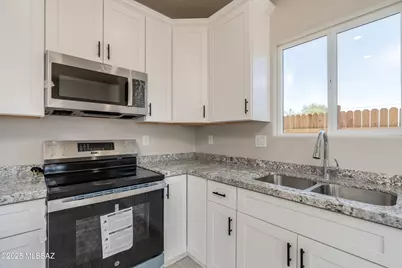 4205 N 16th Place, Tucson, AZ 85705 - Photo 19