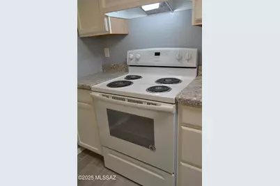 1902 S Montezuma Avenue #D, Tucson, AZ 85711 - Photo 9