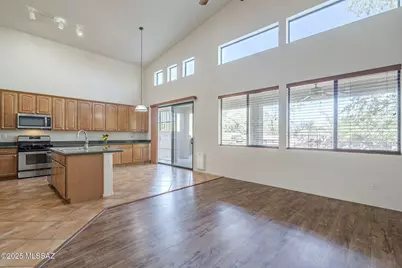 7466 W Crimson Ridge Drive, Tucson, AZ 85743 - Photo 15