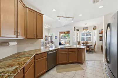 13401 N Rancho Vistoso Boulevard #137, Oro Valley, AZ 85755 - Photo 23