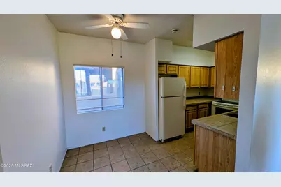 1810 E Blacklidge Drive #4224, Tucson, AZ 85719 - Photo 3