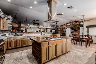 6931 E Cam Garcia, Sierra Vista, AZ 85650 - Photo 5