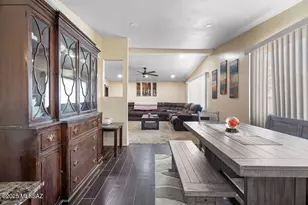 8908 E Maple Leaf Dr, Tucson, AZ 85710 - Photo 17