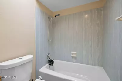 8908 E Maple Leaf Drive, Tucson, AZ 85710 - Photo 23
