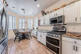 963 W Union Bell Dr, Green Valley, AZ 85614 - Photo 17