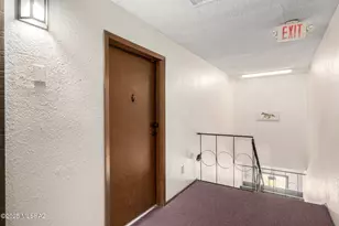 6325 N Barcelona Ln, Tucson, AZ 85704 - Photo 5