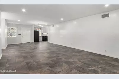 225 W 1st Street, Tucson, AZ 85705 - Photo 15