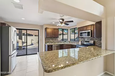 231 E Highcourte Lane, Oro Valley, AZ 85737 - Photo 9