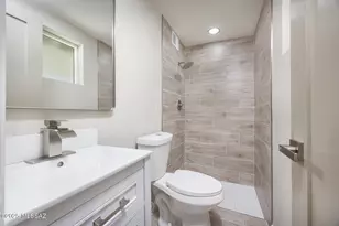 8222 E Victoria Dr, Tucson, AZ 85730 - Photo 17