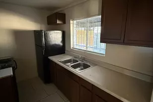 365 W 33rd St, Tucson, AZ 85713 - Photo 9