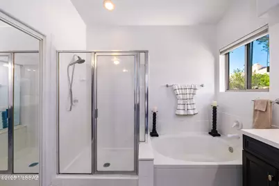 7589 E Via Los Arbustos, Tucson, AZ 85750 - Photo 11