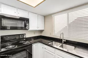 1665 N Rio Yaqui, Green Valley, AZ 85614 - Photo 11