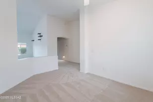 37972 S Boulder Wind Dr, Saddlebrooke, AZ 85739 - Photo 13