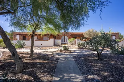 344 S Paseo Pena #B, Green Valley, AZ 85614 - Photo 1