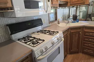 251 S Ocotillo Ave, Benson, AZ 85602 - Photo 7