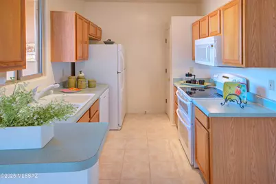 3719 S Camino Del Golfista, Green Valley, AZ 85614 - Photo 9