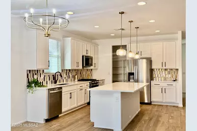 9721 E Copper Glance Trail, Tucson, AZ 85747 - Photo 3