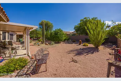 8103 W Greensleeves Way, Tucson, AZ 85743 - Photo 19