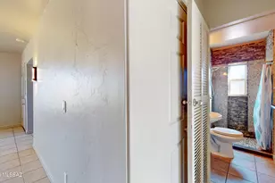 4144 E Desert Pl, Tucson, AZ 85712 - Photo 17