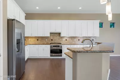 13059 N Kenosha Bluff Drive, Marana, AZ 85658 - Photo 11