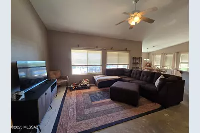 924 E Saguaro Drive, Pearce, AZ 85625 - Photo 5